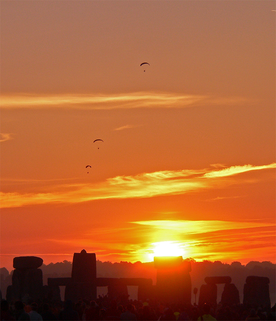 Stonehenge at the solstice sunrise by tarotastic via flickr
