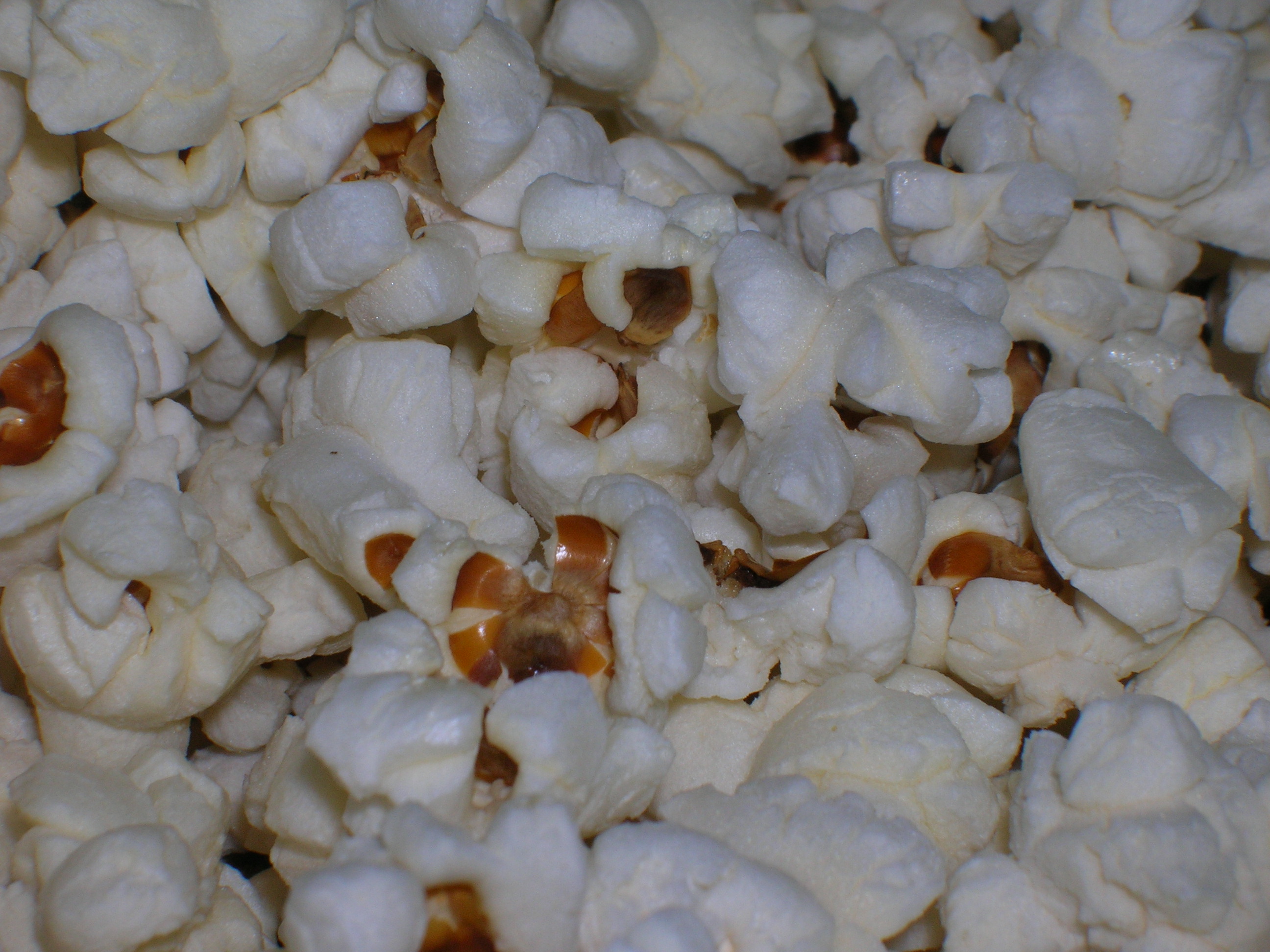 fresh popped kernels courtesy of my kitchen